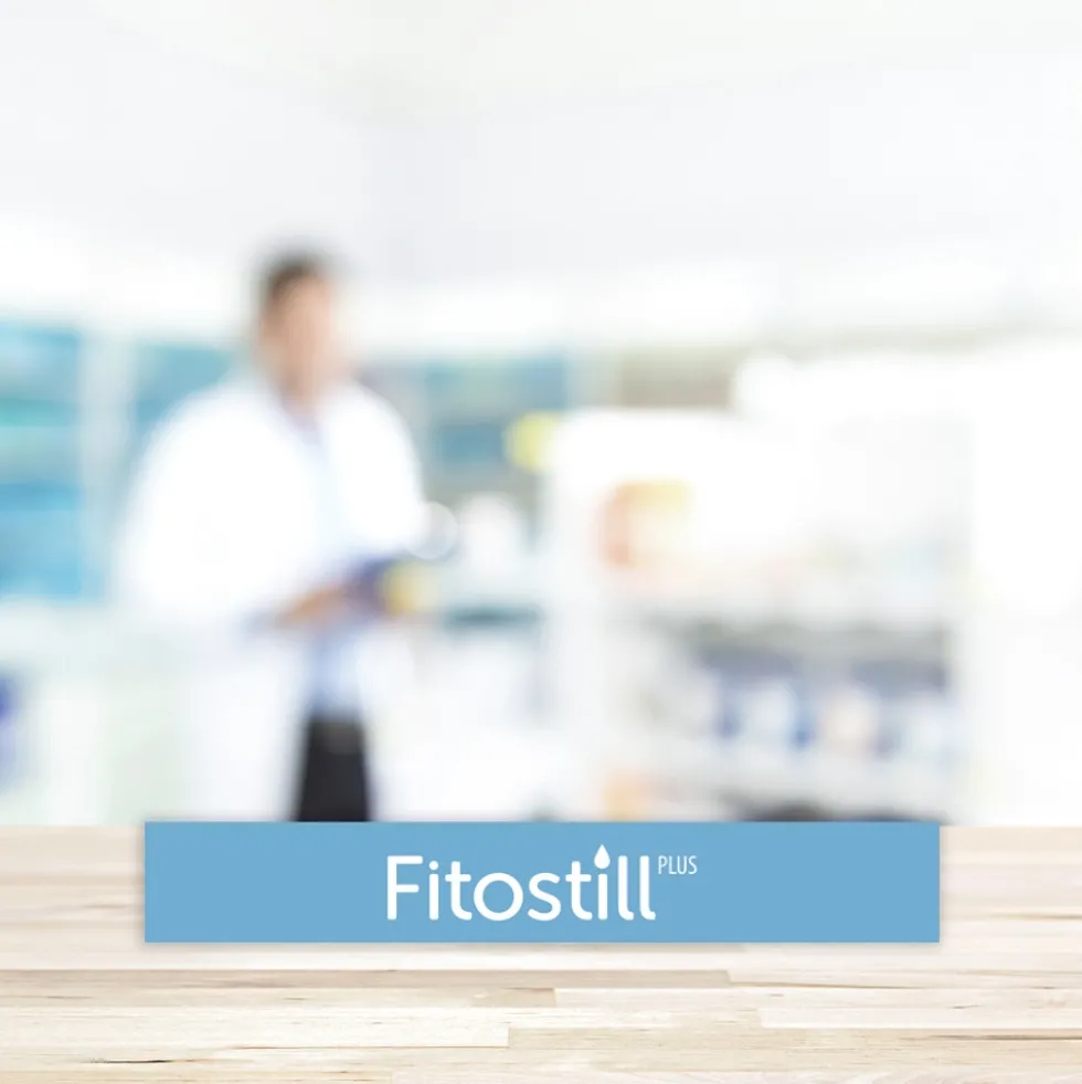 Aboca Fitostill Plus Gocce Oculari Dispositivo Medico Protettivo, Lubrificante e Lenitivo dell'Occhio Irritato, 10 Fiale Monodose x 0.5ml