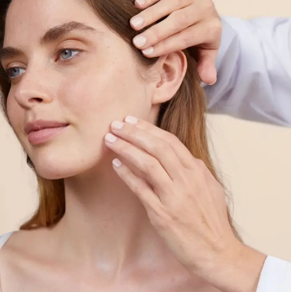 Eau Thermale Avène XeraCalm A.D. - Pane Detergente Surgras Sapone Detergente Adulti e Bambini con Prurito, 100g