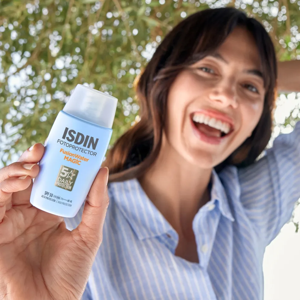 ISDIN Fotoprotector - Fusion Water Magic SPF50 Protezione Solare Viso Ultraleggera, 50ml