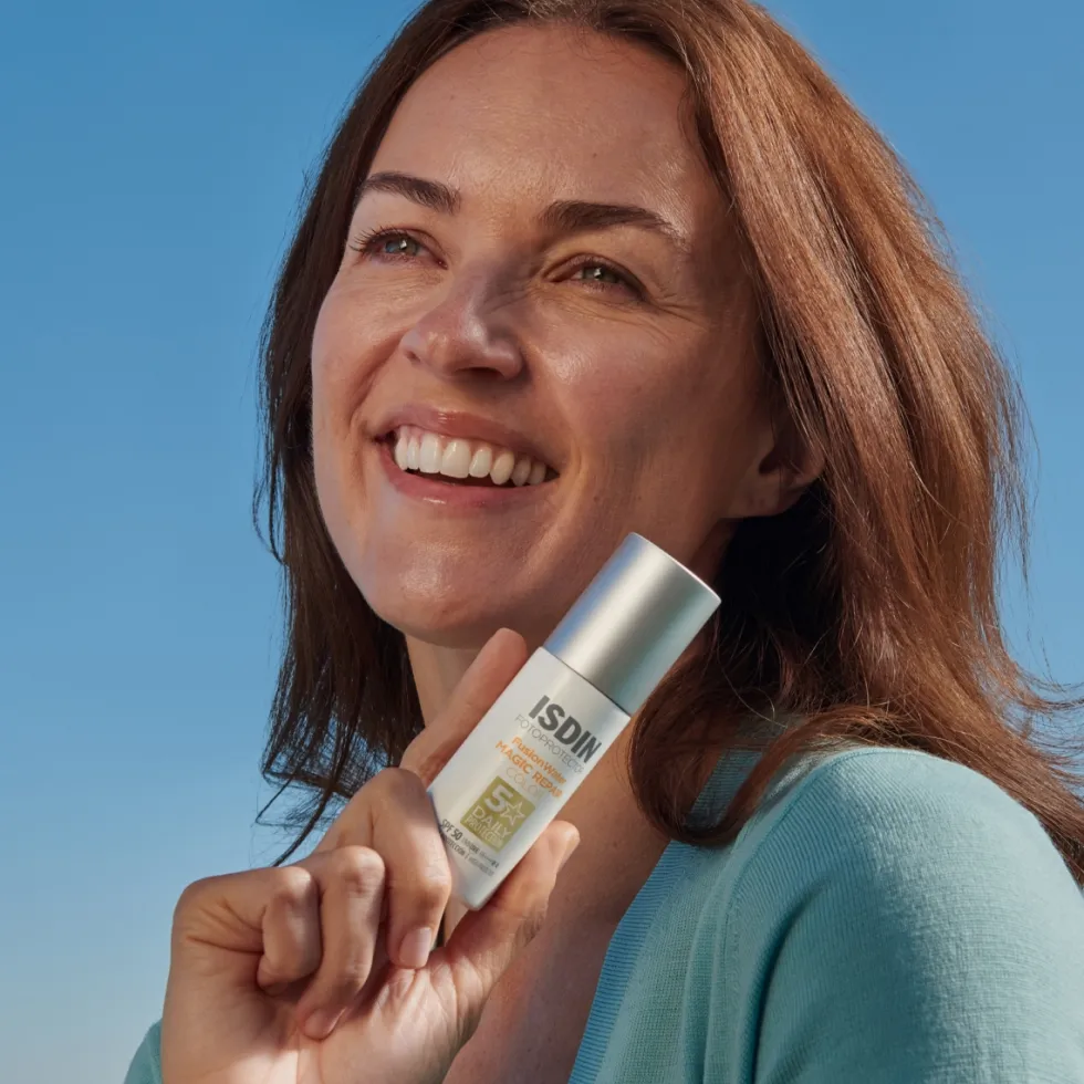 Isdin Fotoprotector Fusion Water Magic Repair Color SPF 50 - Solare colorato per il viso, 50 ml