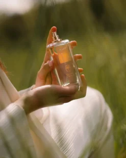 L'Amande Latte Caldo Eau de parfum al latte e biscotti dalle note calde e gourmand, 100 ml