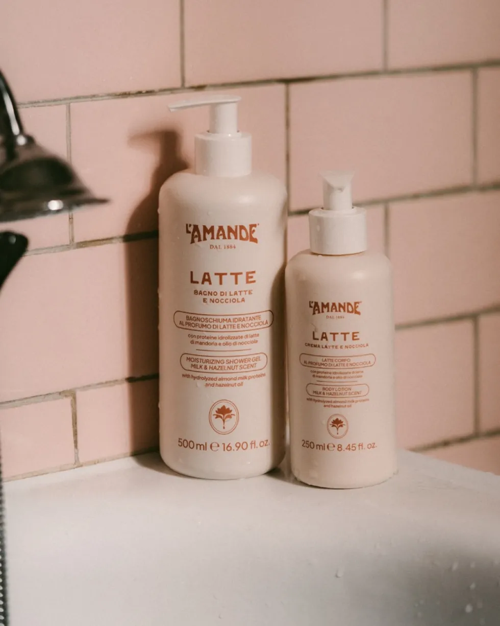 L'Amande Latte e Nocciola Latte Corpo idratante ed emolliente per la pelle secca, 250 ml