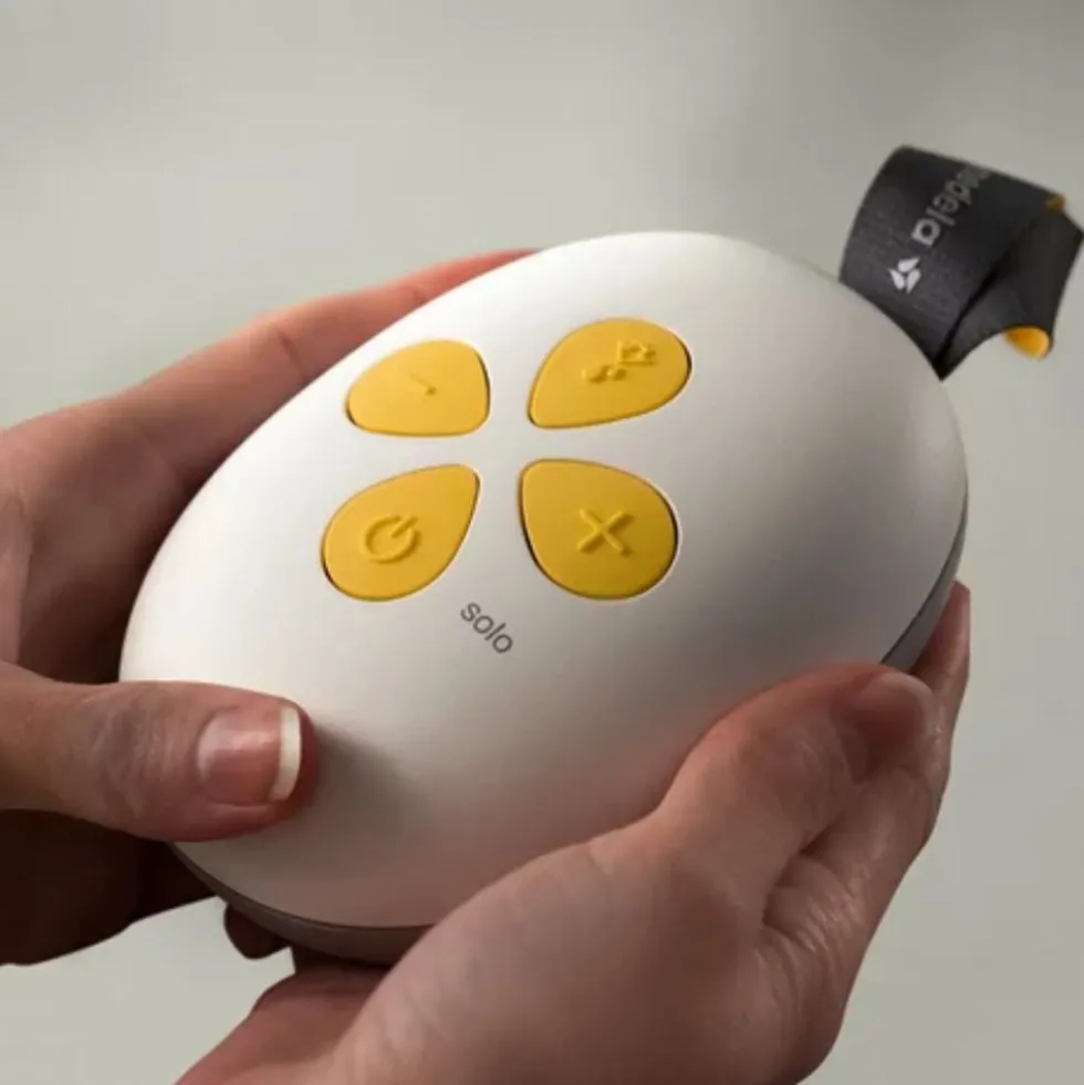 Medela Solo - Tiralatte elettrico singolo per l'estrazione del latte, 1 bottiglia da 150 ml