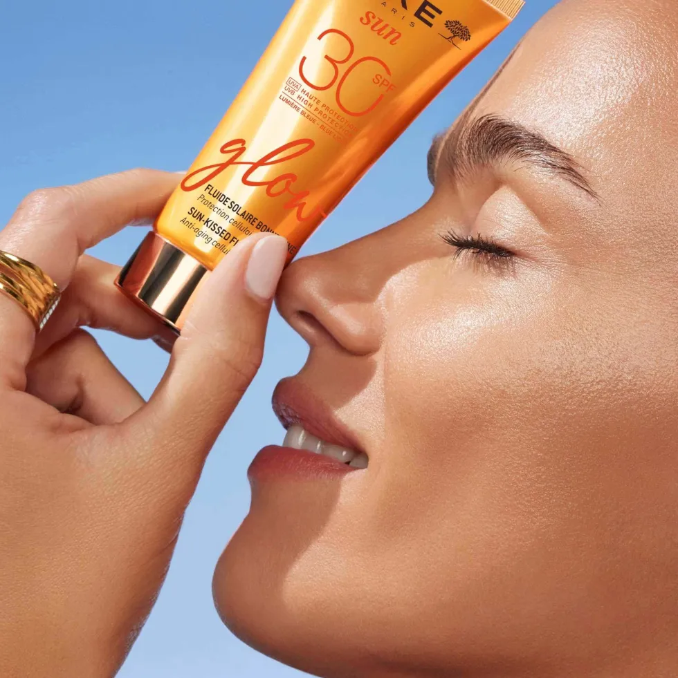 Nuxe Sun Fluido Solare Viso Glow Spf 30 - Fluido per proteggere e illuminare il viso, 40 ml
