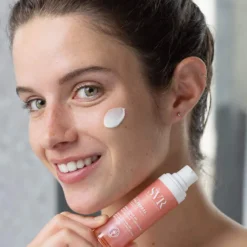 SVR Palpebral Baume - Balsamo lenitivo e riparatore per il viso e il contorno occhi, 30 ml