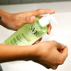 SVR Sebiaclear - Acqua micellare struccante per la pelle mista e a tendenza acneica, 400 ml